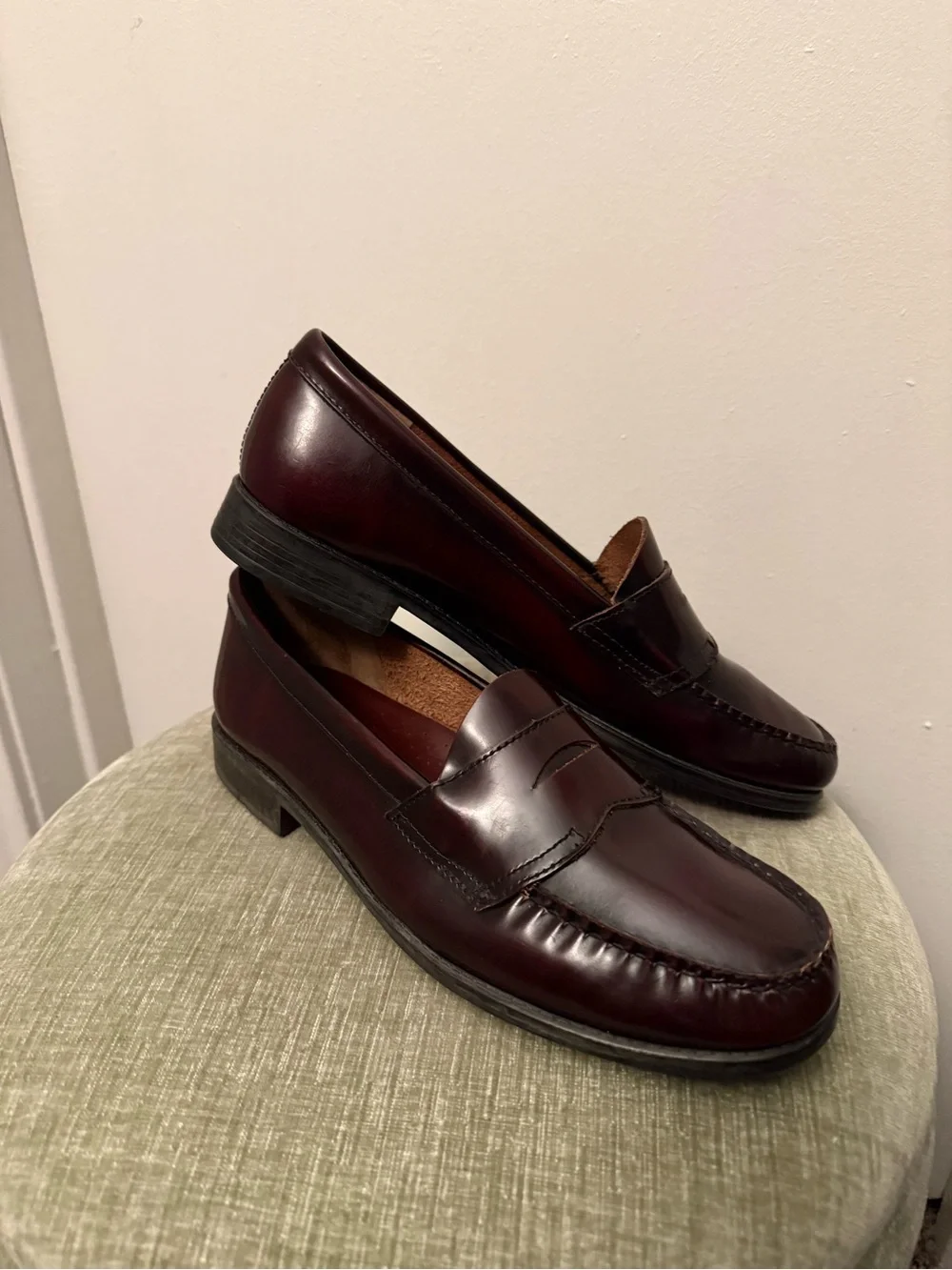 Vintage G.H. Bass Weejuns Logan Oxblood Leather Penny Loafers made in Brazil